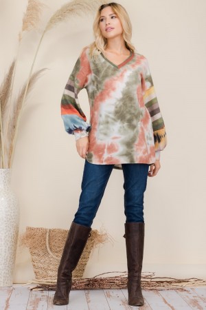 30038 / JOSHUAUSA<br/>Tie-Dye V-Neck with Distressed Stripes Detail - Plus Size